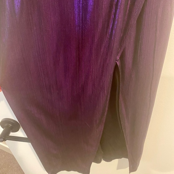 Superdown Misty Surplice Midi Dress - Picture 4 of 4